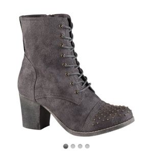 Call it spring heeled combat boots.