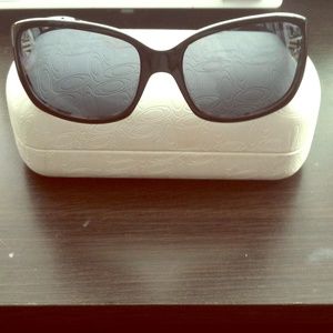 💥Flash Sale💥Oakley sunglasses $5 off!