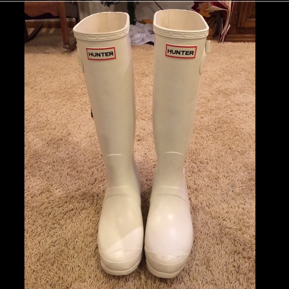 White Hunter boots