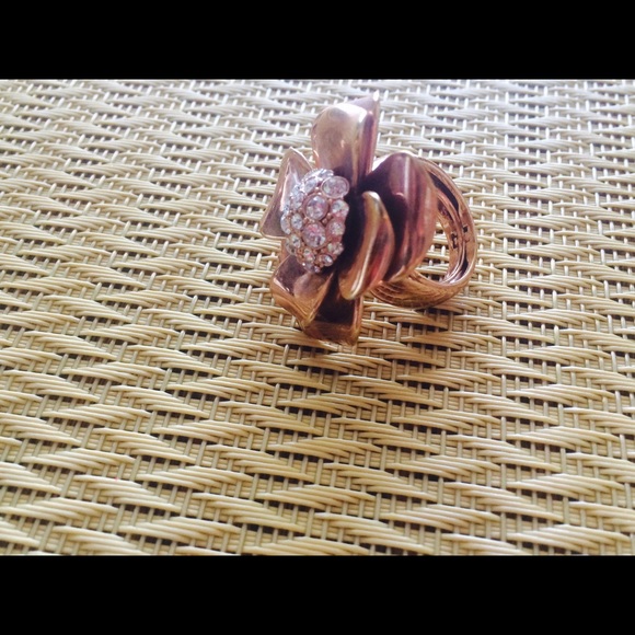 🌀SOLD🌀Ariella Rose Gold Flower Ring (Nordstrom)