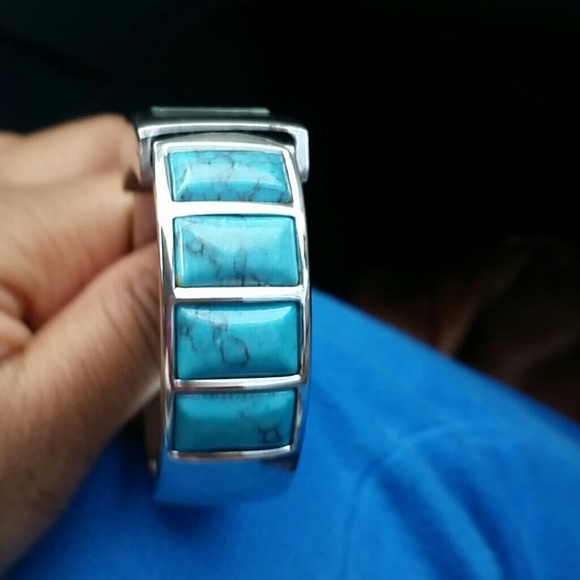 Cuff watch - Picture 2 of 3