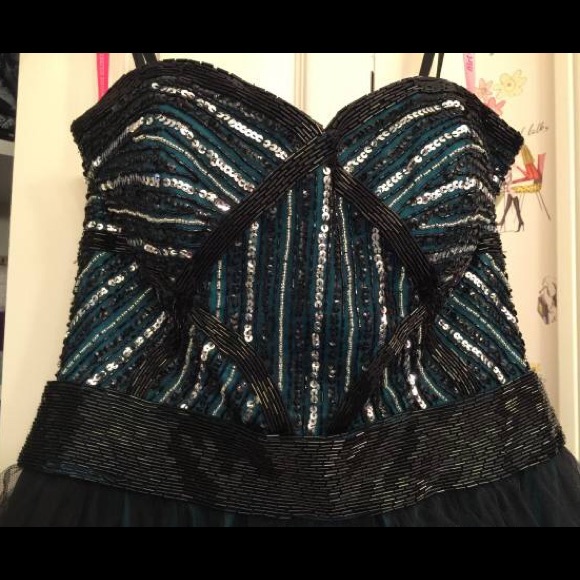 Prom dress - Picture 3 of 3