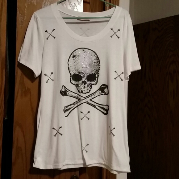 White t shirt with bling on skull front and back.