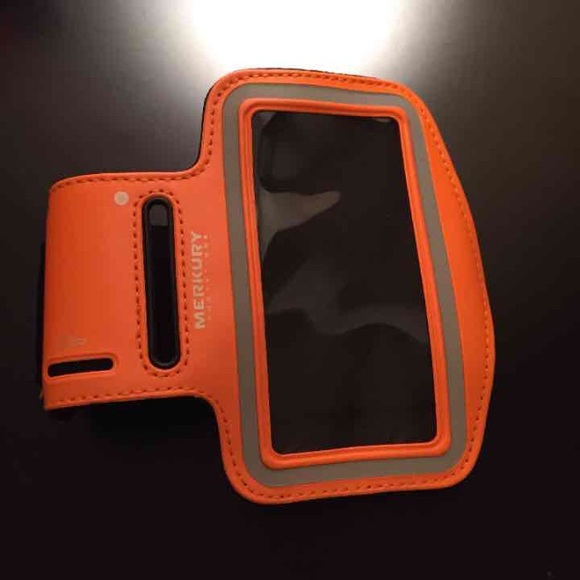 Arm band fits iPhone 4/4S/5S/5C