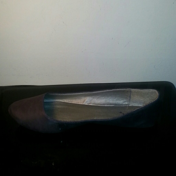 **SOLD **Flats - Picture 2 of 3
