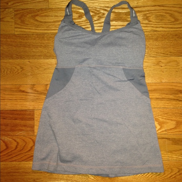 Lululemon top