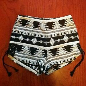Ecote Tap Shorts