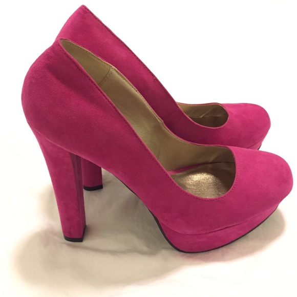 Pink Platform Pumps!