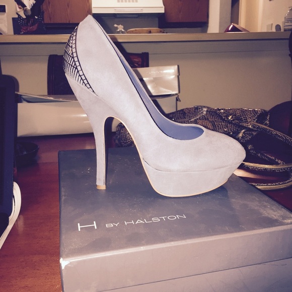 Baby blue pumps! Great for spring and summer!!
