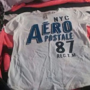 White aeropostale graphic tee