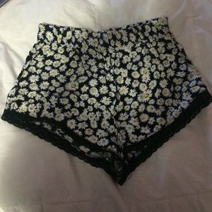 Cloth daisy shorts
