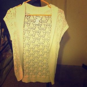 Cardigan light weight, fits smaller than xl.