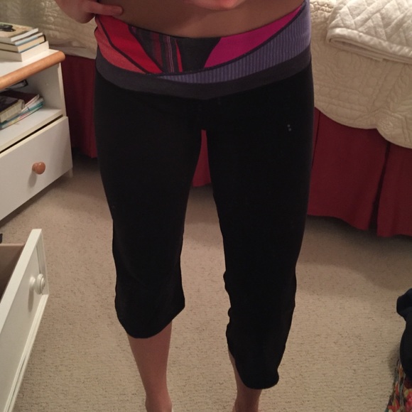 lululemon athletica Pants - Lululemon yoga capris