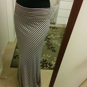 Black and tan maxi skirt