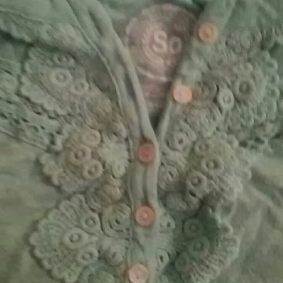 Mint colored top - Picture 4 of 4