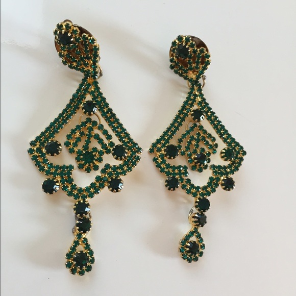 Fashion earrings green emerald and gold