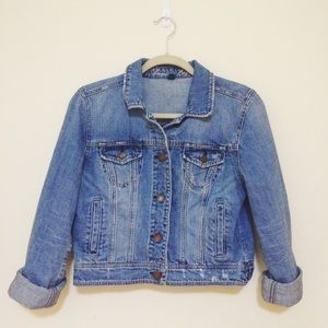 jean jacket // american eagle outfitters