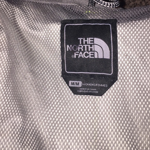 North face - Picture 2 of 4