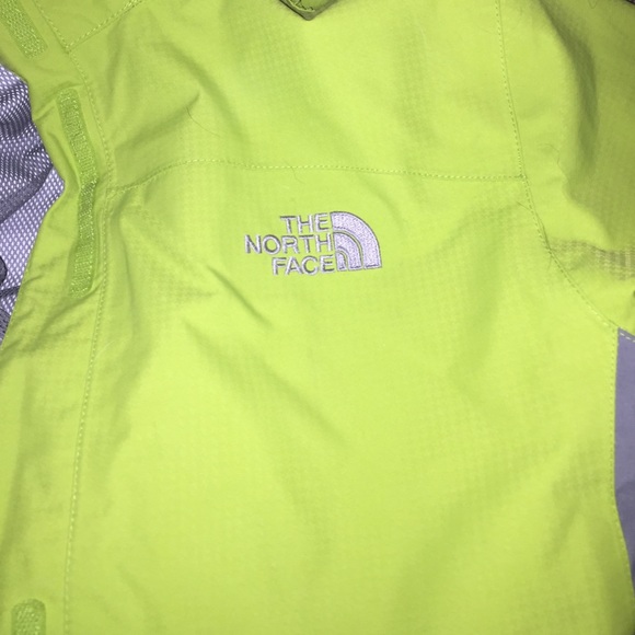 North face - Picture 3 of 4