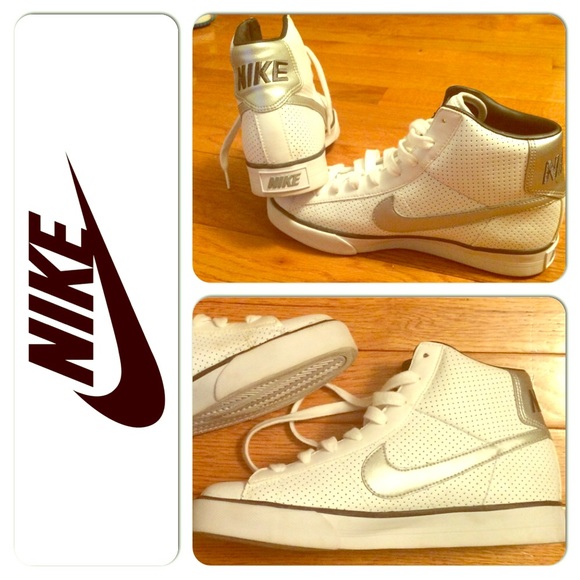 Nike Shoes - Nike Hightop Sneakers Size 7