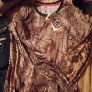 Under armour camo long sleeved cotton top