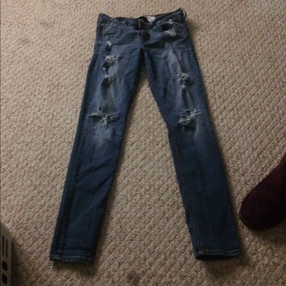 Hollister Co Destroyed Skinny Jeans - Picture 1 of 2