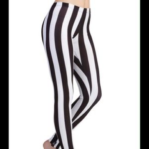 Black and white striped leggings