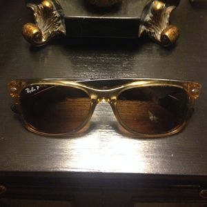 👓 Ray-Ban Polarized New Wayfarer gold/black.