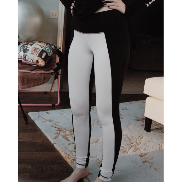 Reversible Black and White Lululemon Leggings