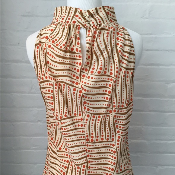 SOLD Ikcb cream color silk top - Picture 3 of 3