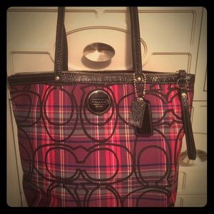 Coach poppy tote 100 % authentic