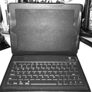 ❌SOLD❌iPad 2/3/4 Case with Keyboard