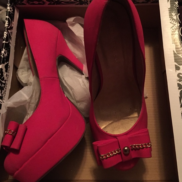 Pink shoes