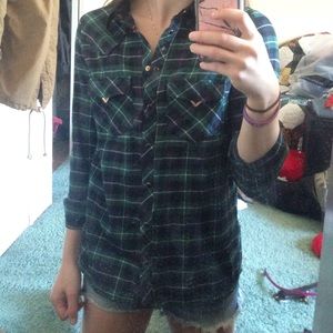 Green with black collar flannel shirt