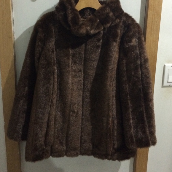 Brown faux fur pullover