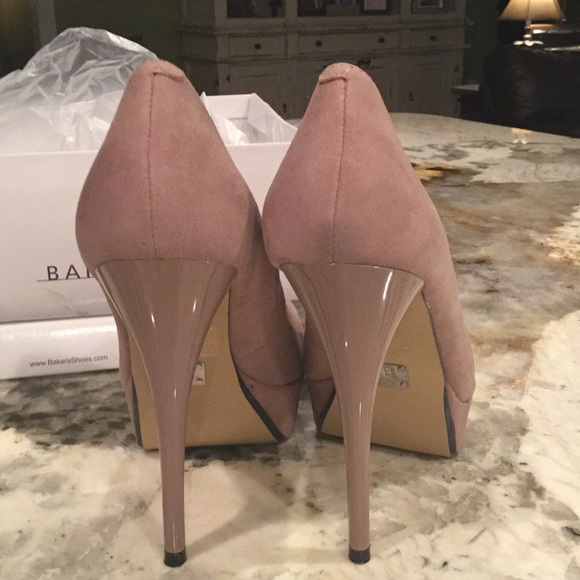 *host pick*💗Practically Pristine True Taupe w/Box - Picture 2 of 4