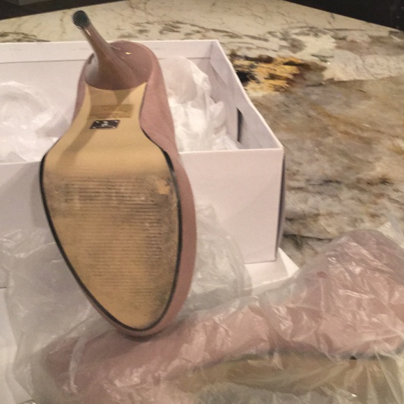 *host pick*💗Practically Pristine True Taupe w/Box - Picture 4 of 4