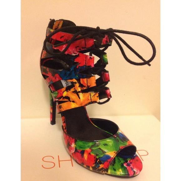 Steve Madden Shoes - 💥SALE!!!!💥 NWOT Steve Madden lace up heels