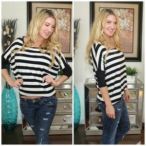 🆕 Striped Top in Black & White w/ Contrast Cuffs!