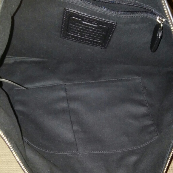 Authentic Coach bag - Picture 2 of 3