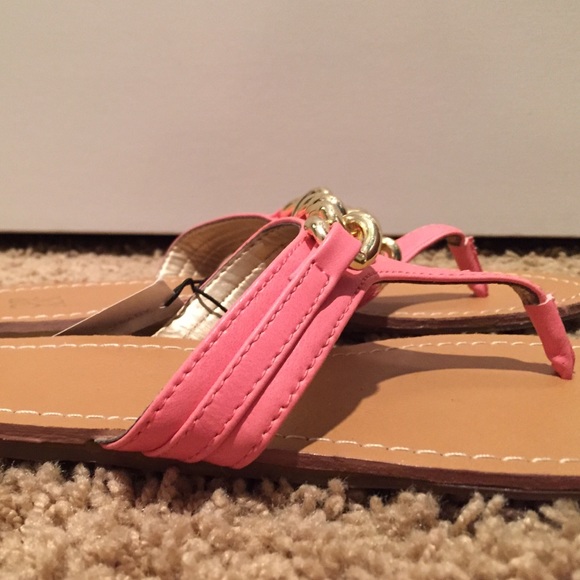 New York and company flip flops - Picture 3 of 3