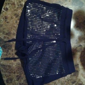 Nicki Minaj shorts??