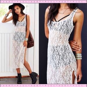 Urban Outfitters • L | ⭐️HP⭐️ lace dress