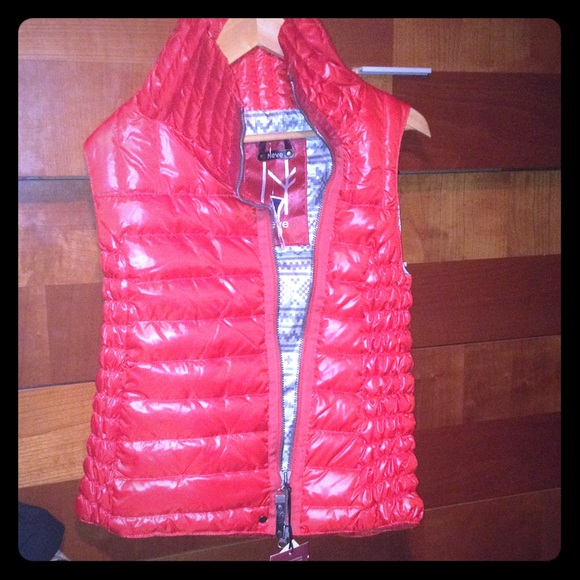 Red down puffer vest - Picture 1 of 4