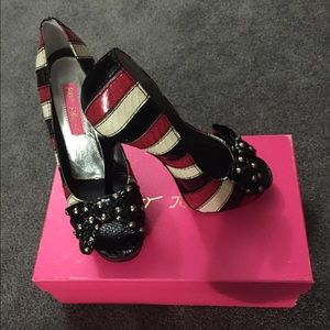 Betsey Johnson Nina Heels
