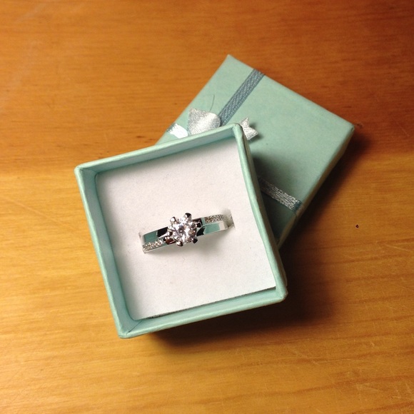 Jewelry - 925 refined white ring