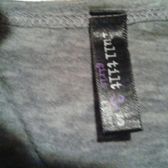 Supper cute Crop top great condition?? - Picture 2 of 3