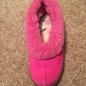 Pink ugg house slippers. Rubber sole