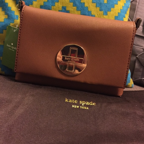 kate spade Handbags - Kate spade crossbody