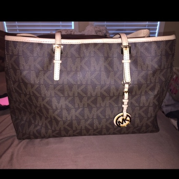 Michael Kors Jet Set Saffiano Medium